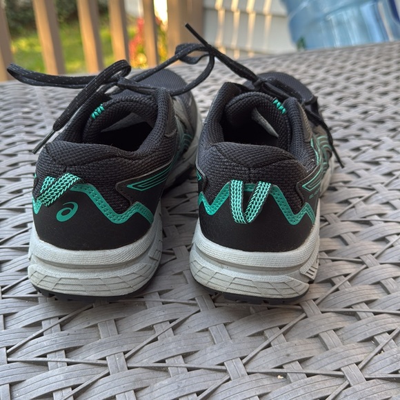 Women’s Asics sneakers - Picture 3 of 6